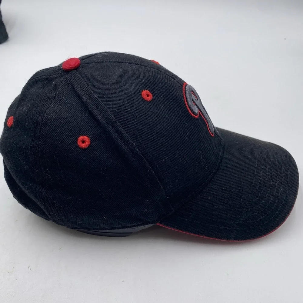 Philadelphia‎ Phillies Youth Hat Black Strapback Adjustable VGC Fan Favorite
